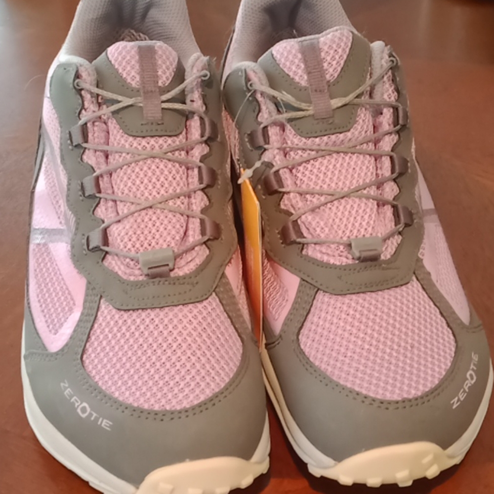 Zero tie sneakers